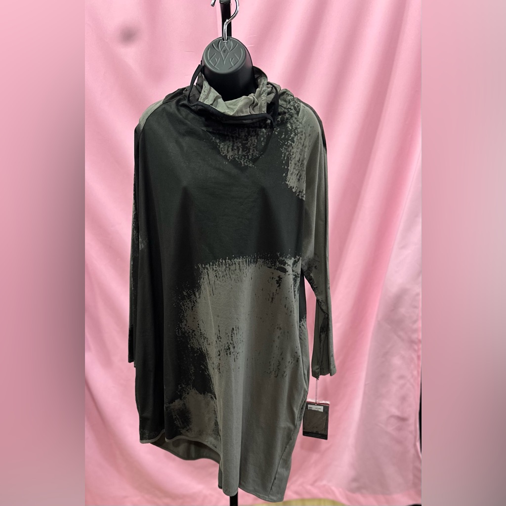 Moyuru Pullover